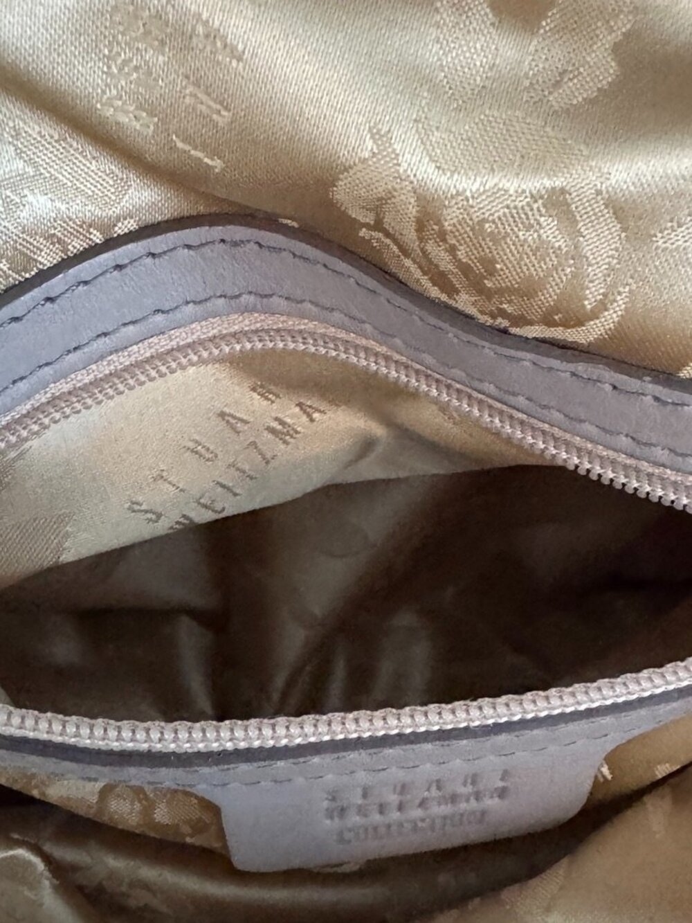Stuart Weitzman Vintage Pleated Satin Evening Clutch w/Gold Chain, Gray/Silver - Picture 6 of 9